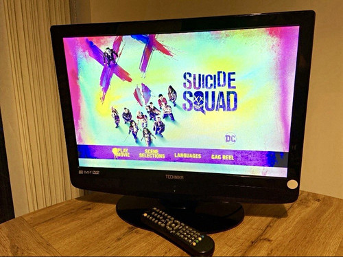Technika 22in lcd 720p - technika,